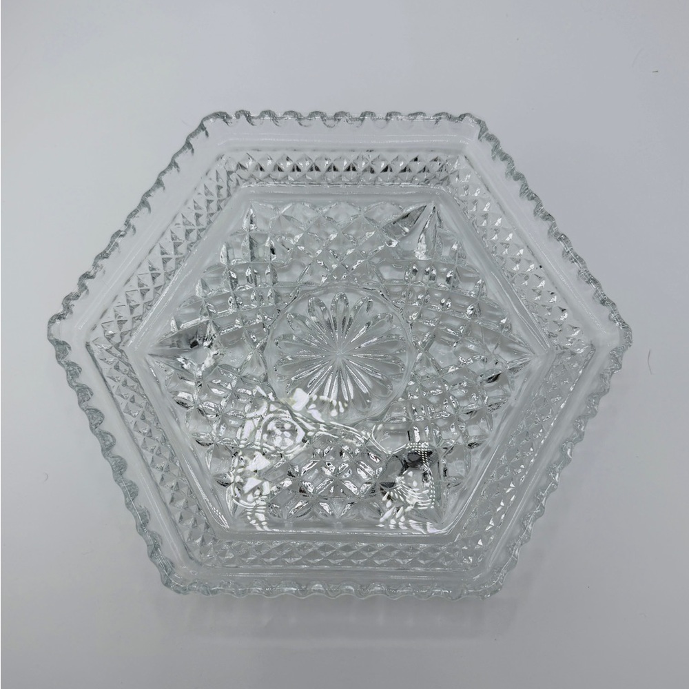 Anchor Hocking "Wexford" Hexagonal Footed Dish
Mint!